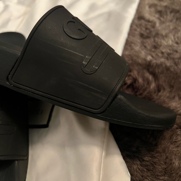 Men’s Gucci Logo Slides - Picture 8 of 14